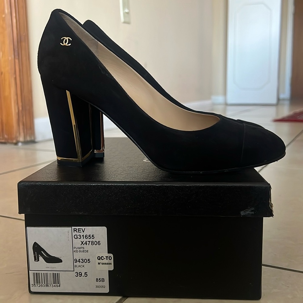 CHANEL G31655  Black Suede